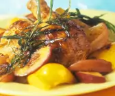 Kaltes Hähnchen mit Pfirsich