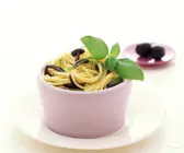 Spaghettini mit Zitrone und Oliven