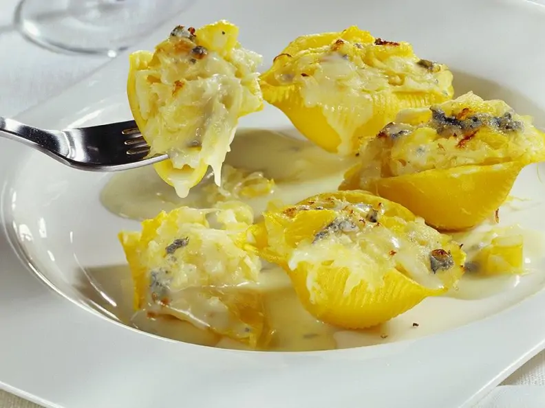 Conchiglie mit Sauerkrautfüllung