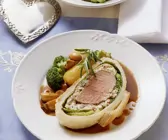 Kalbfleisch im Blätterteigmantel