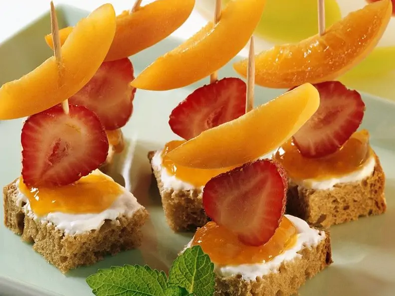 Frucht-Brot-Häppchen