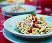 Nudeln mit Tintenfisch