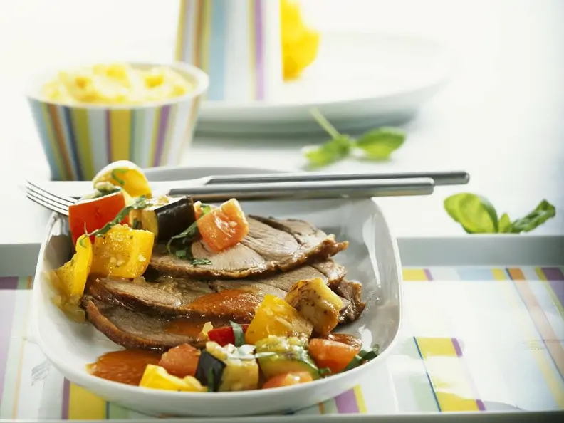 Lammbraten mit Gemüse
