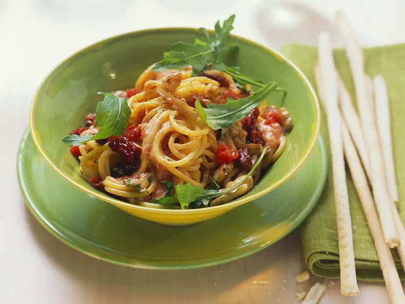 Spaghetti mit Tomaten