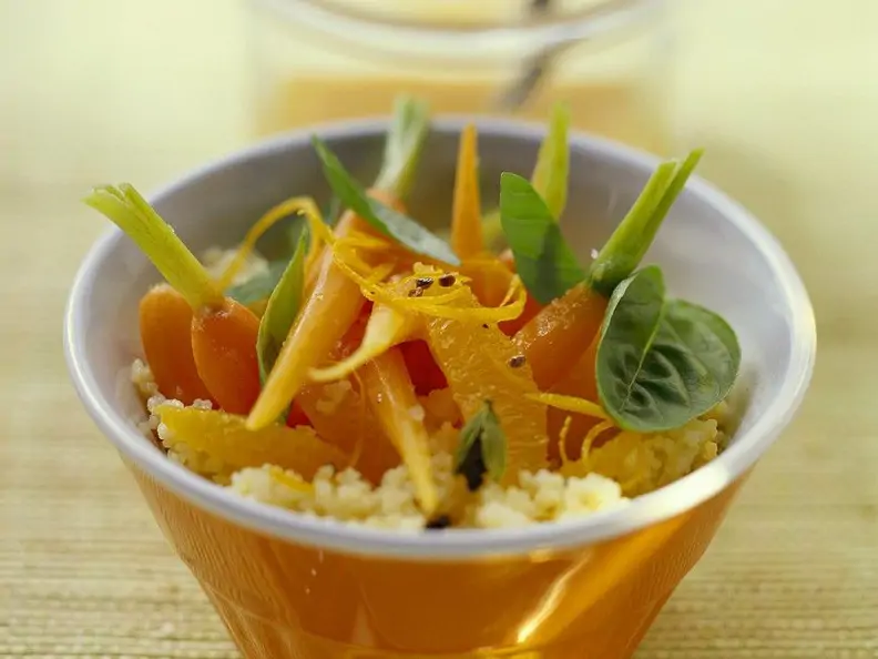 Orangen-Couscous mit Möhren