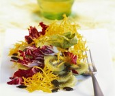 Fruchtiger Radicchio-Endiviensalat mit Kürbis