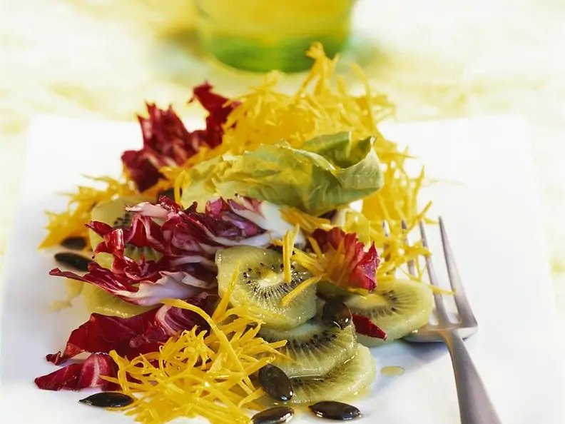Fruchtiger Radicchio-Endiviensalat mit Kürbis