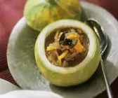 Kürbissuppe mit Tomaten