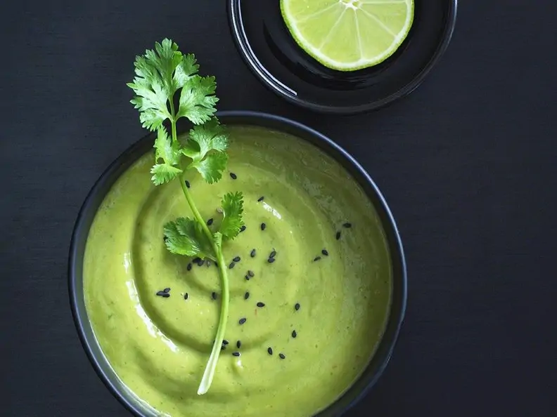 Erbsenlimettensuppe