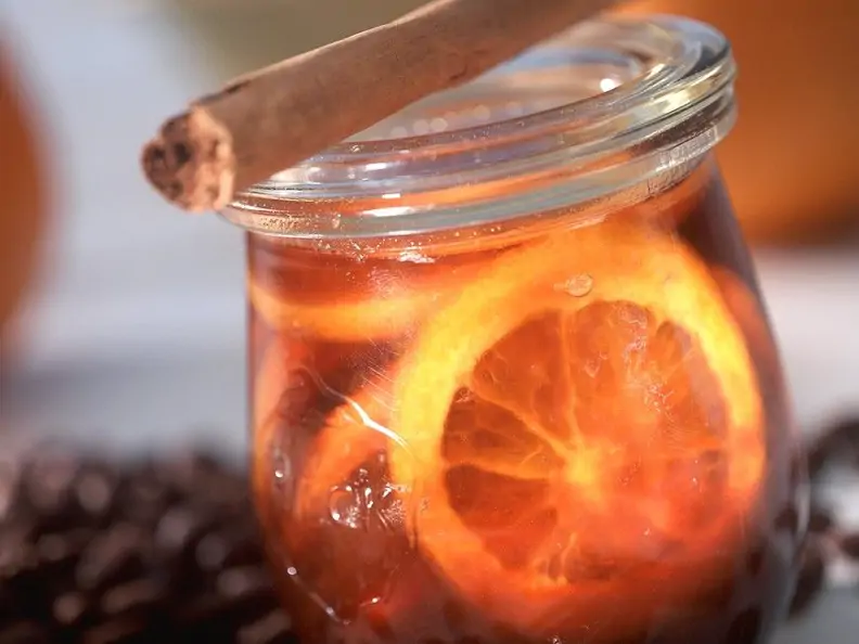 Orangengelee mit Kaffee
