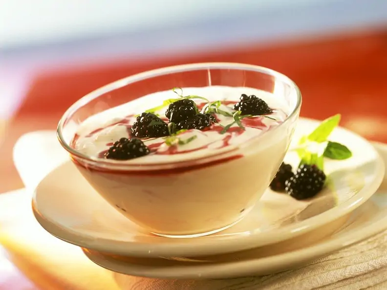 Quarkcreme mit Beeren