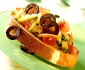 Crostini mit Zucchinigemüse