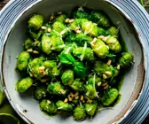 Gnocchi mit Basilikumpesto