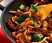Rindfleisch asiatisch aus dem Wok