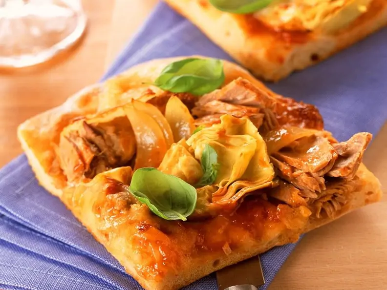 Pizza mit Thunfisch