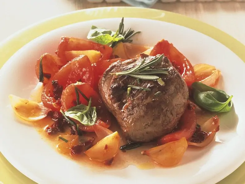 Lamm mit Tomatengemüse