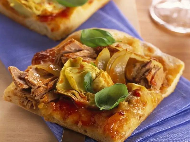 Thunfisch-Blechpizza