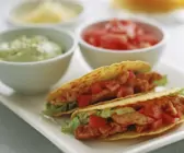 Taco Shells mit Hähnchenfüllung