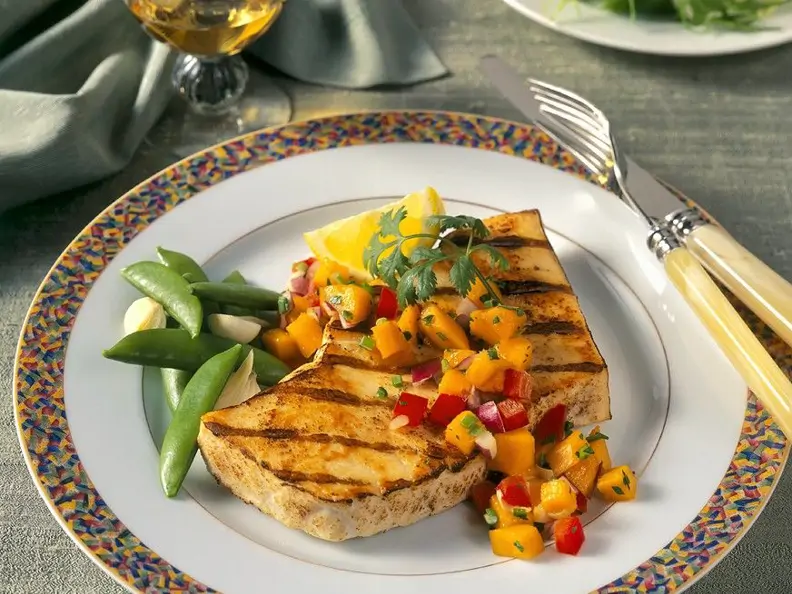 Heilbutt mit fruchtiger Salsa