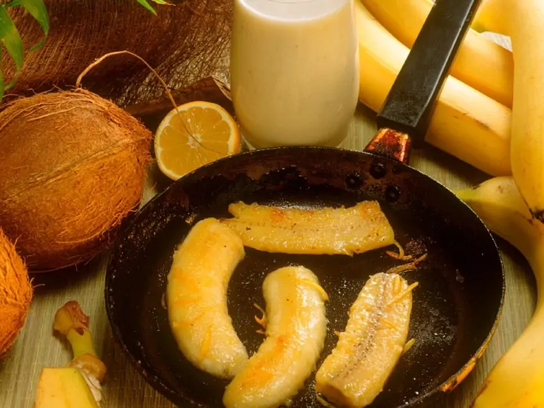 Bananen in Honig-Butter