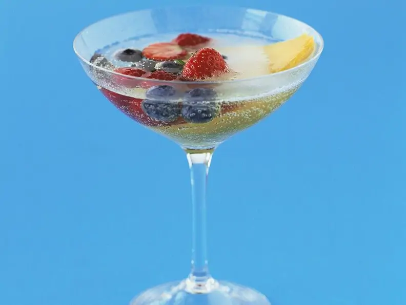 Champagner mit Früchten