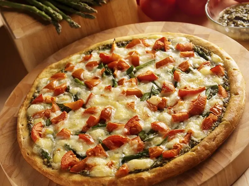 Spargel-Pizza