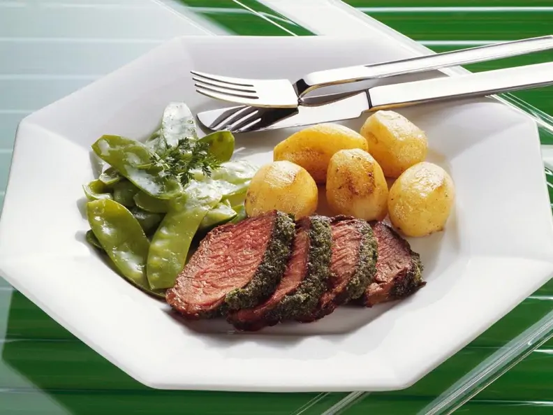 Kräuter-Rinderlende mit Kartoffeln
