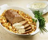 Hackbraten mit Kartoffeln und Champignonsauce