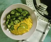 Safranreis mit Brokkoli