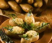 Baked Potatoes mit grünem Spargel