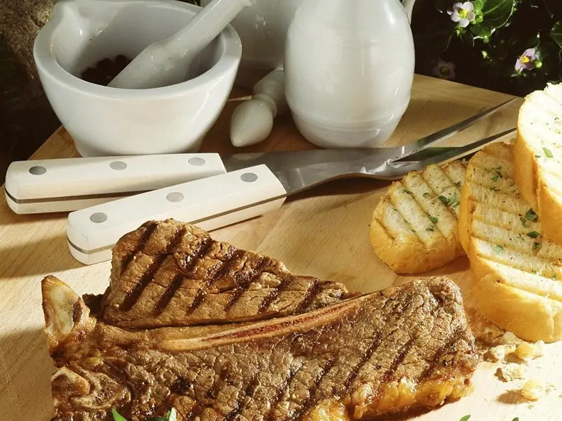 T-Bone-Steaks vom Grill