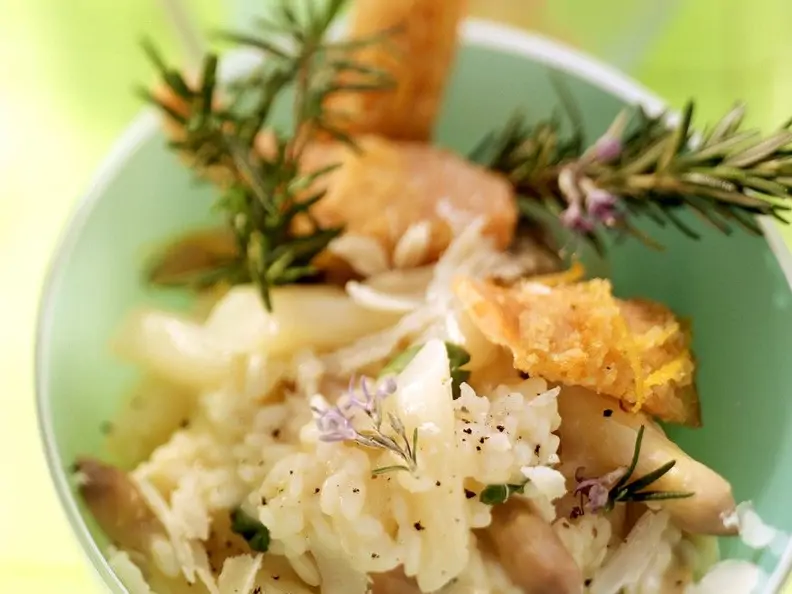 Spargelrisotto mit Lachsforelle