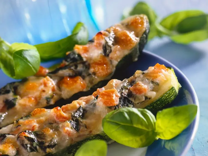 Gefüllte Zucchini mit Spinat