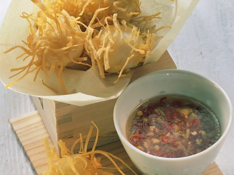Frittierte Fischbällchen