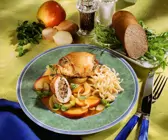 Putenröllchen mit fruchtiger Sauce