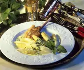 Lammchops mit Spargel und Minzsauce