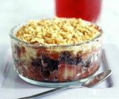 Apfel-Beeren-Crumble