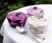 Quarkcreme mit verschiedenen Früchten