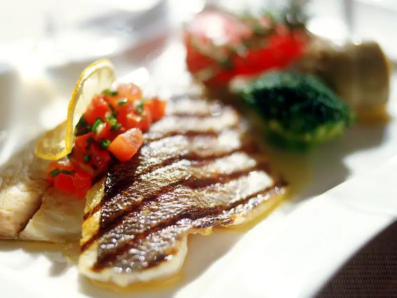 Goldbrasse mit Tomatensalsa