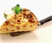 Zwiebelkuchen mit Muscheln