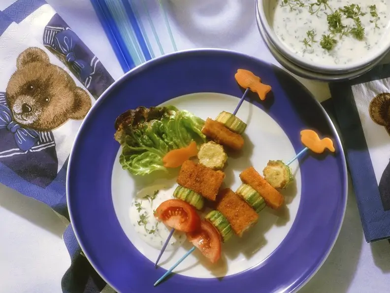Fischstäbchen-Gemüsespieße