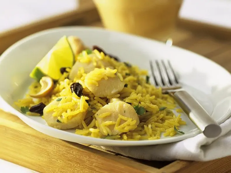 Gewürzreis mit Jakobsmuscheln