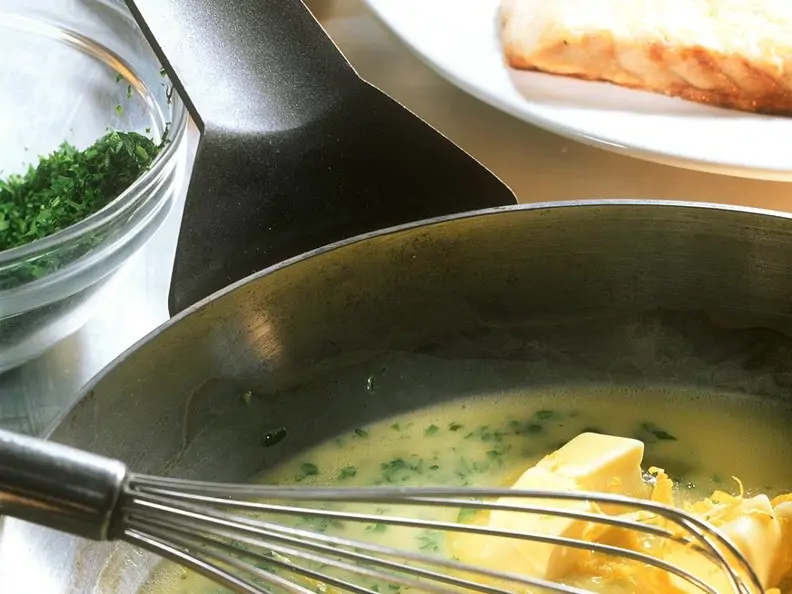Fischfilet mit Zitronen-Buttersauce