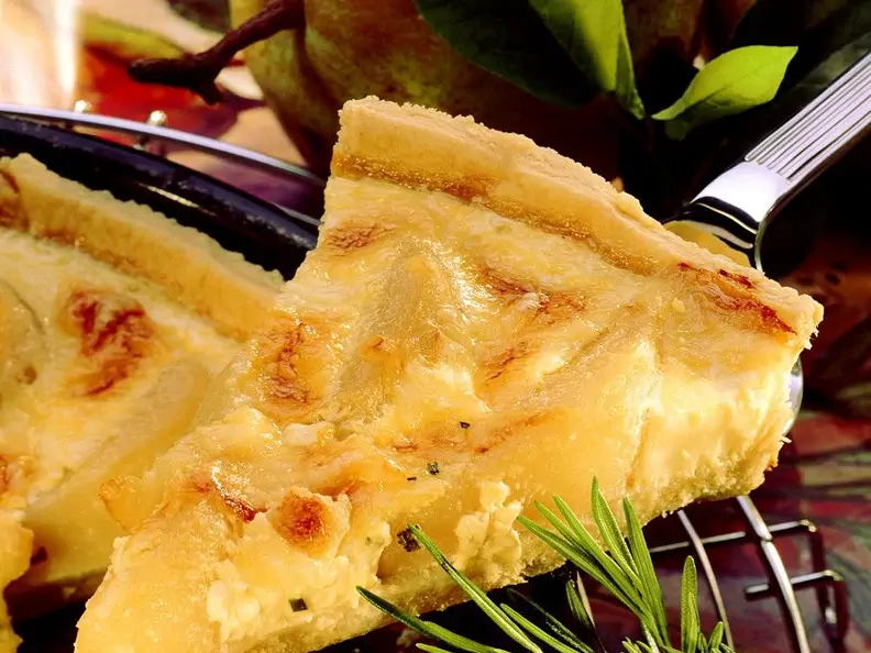 Käse-Quiche mit Birnen