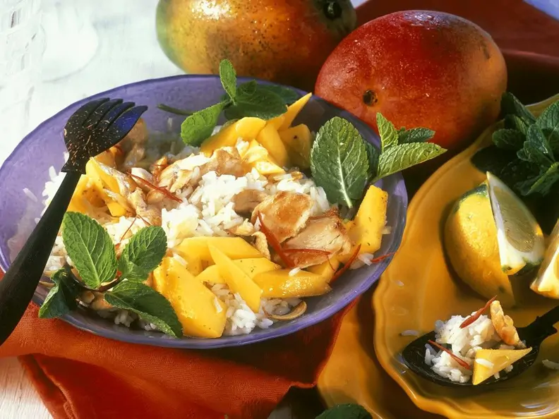 Geflügel-Reissalat mit Mango