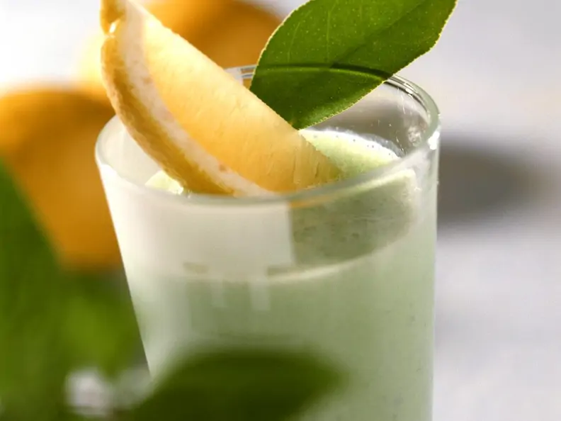 Sauerampfer-Buttermilch