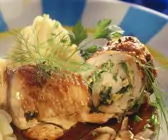 Gefüllte Putenröllchen mit Püree