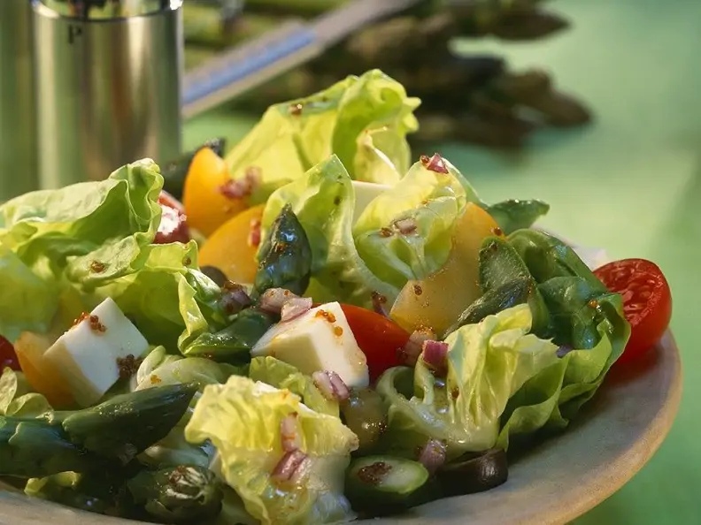 Salat mit Aprikosen