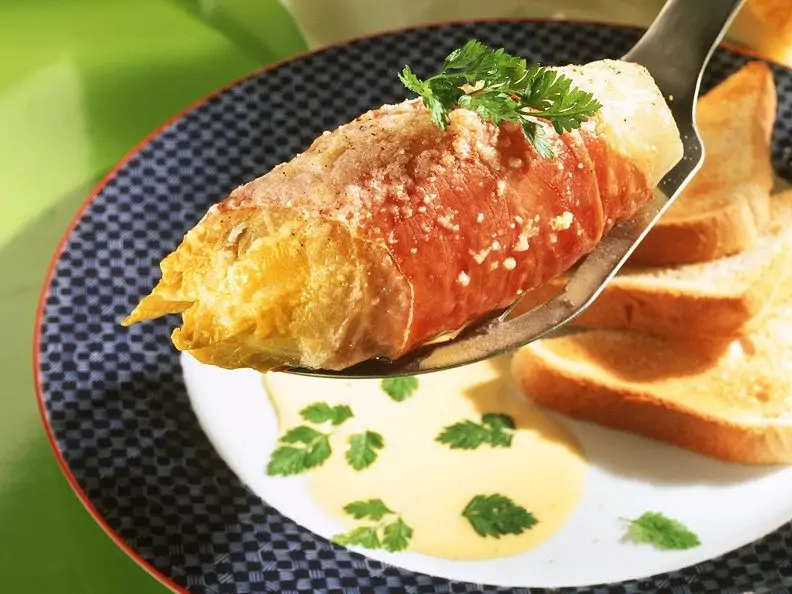 Gebackener Chicorre mit Sauce Hollandaise