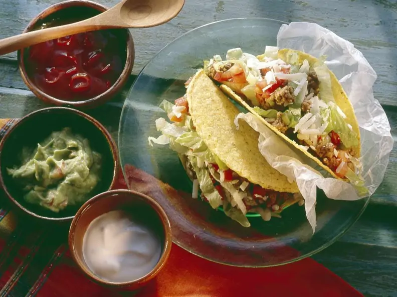 Taco Shells mit Hackfleischfüllung